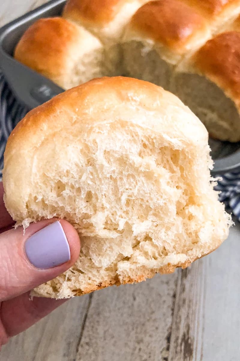 30 Minute Dinner Rolls With Soft, Fluffy Centers