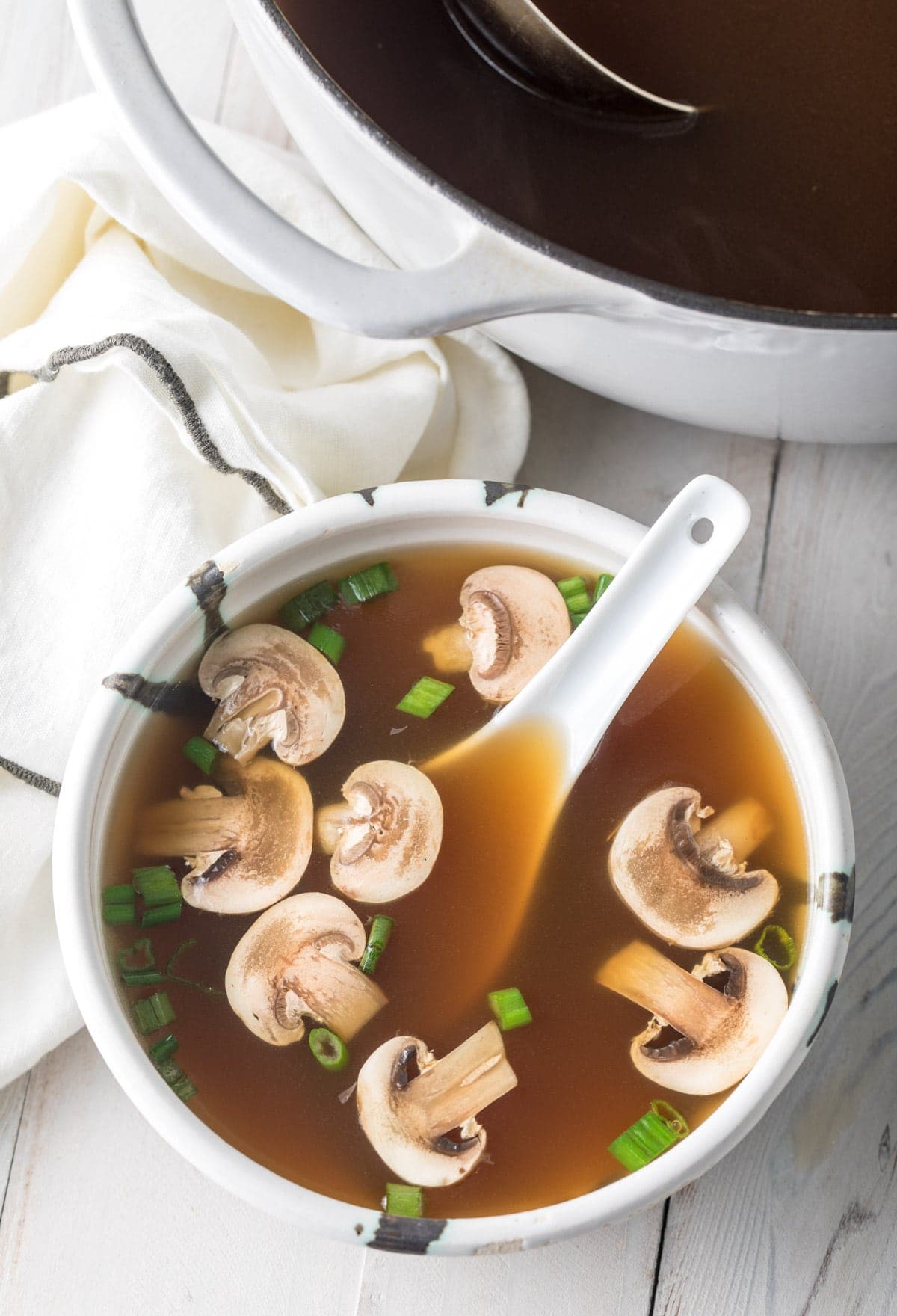 Japanese Clear Soup: A Light and Flavorful Hibachi Classic