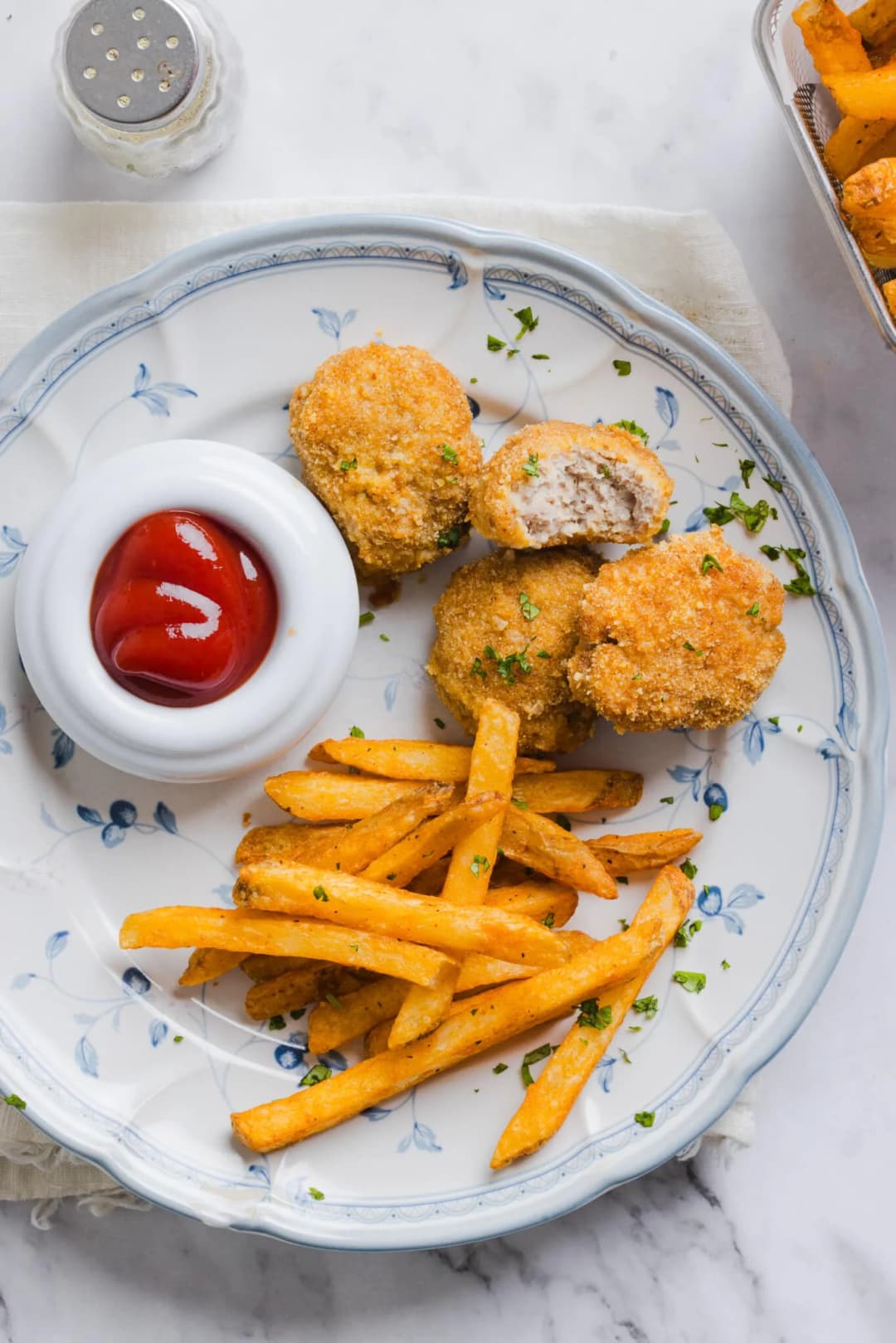 Breadding Homemade Ground Chicken Nuggets With Crispy Parmesan Breading | Rincaza